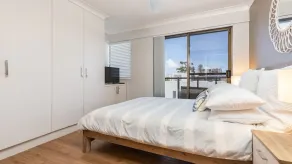 Enjoy this relaxed hamptons inspired coastal getaway located in the heart of Tuncurry village. - Image 4