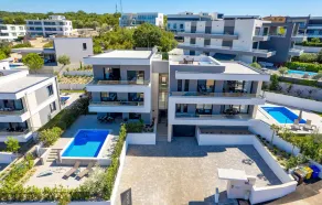 Pet Friendly Apartment In Malinska - Image 4