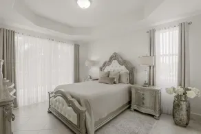 Luxury condo with Beautiful Lake and Golf Course in Vineyards Community - Image 5