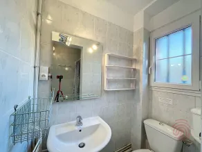 Cozy 1BR Apartment with Terrace, Pet-Friendly, Near Thermal Center in Lamalou-les-Bains - Image 2