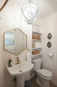 Downtown Cottage Style Home! Vintage vibes and comfortable amenities. - Image 5