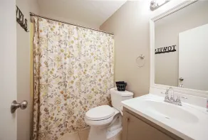 Tranquil Updated Home Mins to UGA & Downtown - Image 4