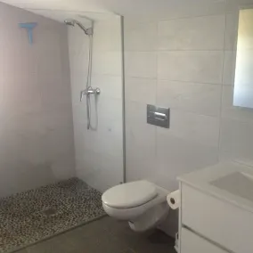 Vivenda espaçosa em Tordera ,, 12 pessoas com gr. Piscina, a apenas 10 minutos da praia - Image 3