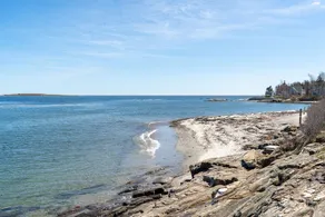The Beach House Bailey Island Maine - Image 5