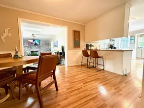 Sweet Escape is 3 miles to Wrightsville Beach & 8 miles to Downtown Riverfront~ - Image 2