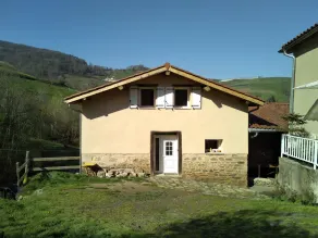 Renovated farmhouse in a hamlet in the Monts du Lyonnais, - Image 3