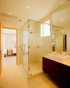 Andaman View: Seaview, 5 Bedroom, Private Pool, sleeping 15 guests, maid/cook - Image 3