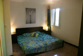 Villa avec piscine privée et jardin - Wifi gratuit. À distance de marche de la ville - Image 4