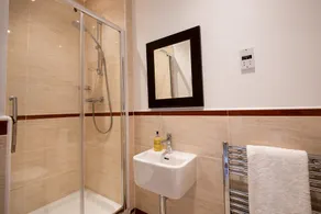DOLLARBEG CASTLE - The Tower - Luxury Apartment - Image 5