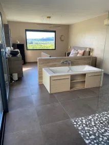 Villa contemporaine haut de gamme, piscine chauffée avec jacuzzi. Vue imprenable - Image 3