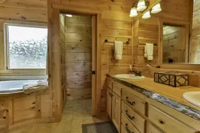 Luksus Log Home med udendørs brændeovn og meget mere. - Image 3