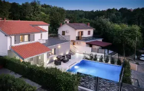Awesome Home In Dobrinj - Image 4