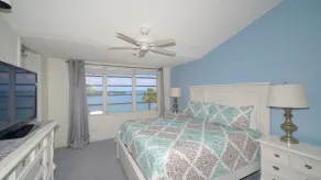 Updated 2B/2B with a beautiful view of the bay right from the patio! - Image 5