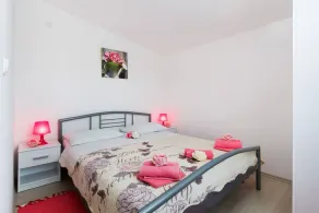 Hidden Villa **** With Private Pool In Peaceful Area - Image 5