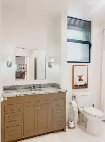 Luxurious 3-BR Home: BBQ Grill, Hot Tub & Fire Pit - Image 3