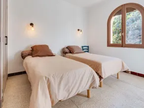 Beautiful southern house with pool in Occitania - Image 4