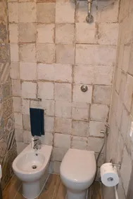 Renovated house located in the historic center of Montecorice - Image 4