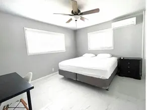 FAIRHAVEN Home: Country Living★King Bed★Laundry★AC - Image 4