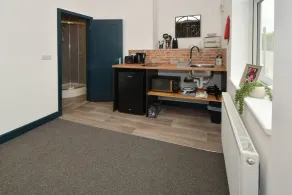 Stay @ Shobnall Rooms & Studios Burton - Image 4