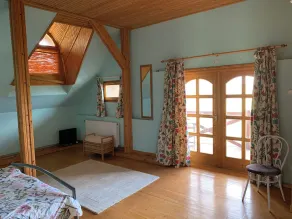 Beautiful Hungarian Retreat suitable for Families - Image 3