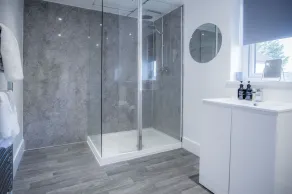 Oasis - 2 Bedroom Apartment - Ocean Breeze - Image 4