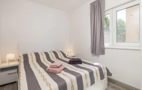 1 Bedroom Nice Apartment In Vlasici - Image 3