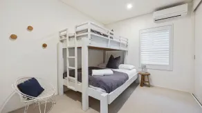 First Class Luxurious Apartment on Noosa River - Unit 1 Wai Cocos, 215 Gympie Terrace - Image 5