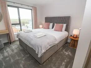 PORTH COVE, family friendly, country holiday cottage in Porth - Image 4