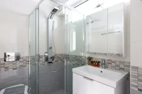 TSV 8, Modern 3 bedroom house close to the beach - Image 2