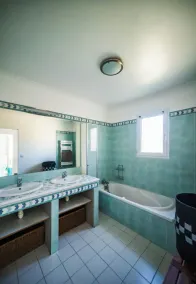 Villa - Image 2