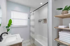 Coastal Vibe • Private Heated Pool • Hot Tub • Near Beaches - Image 2