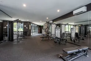 Panoramic Lake View 2-Bed with Pool, Gym and BBQ - Image 2