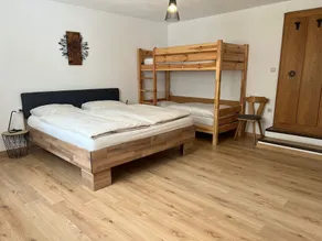 Holiday Apartment \"Haus Mader 3\" with Mountain View, Private Terrace & Wi-Fi - Image 4