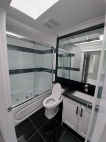 New Luxury 3 Bedroom Townhouse - Image 2