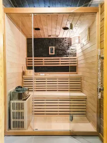 Chalet for up to 10 people with sauna, private home theater and hot tub - Image 2