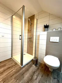 Holiday Home 'Haus Leni' with Private Terrace, Private Garden and Wi-Fi - Image 5