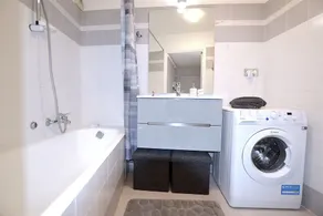 AMAZING APARTMENT LOFT NEAR THE BEACHES - Image 2