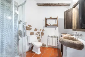 Maison de vacances 'El Cup' avec vue sur la montagne, piscine partagée et terrasse privée - Image 3