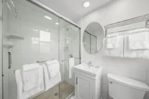 Island House Beach Resort - Villa 32 - Image 4