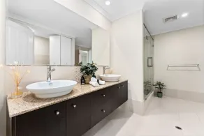 Walking distance to Perth Centre/CBD - Image 5