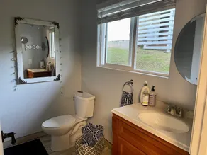 Private Studio, 10 min walk to Hakalau Beach, Hamakau Coast. 15 min to Honoli'i - Image 4