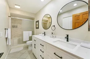 Luxury Retreat in Quiet Neighborhood – Ideal for Extended Stays! - Image 5