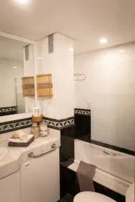 Sea view apartment 4pax with pool near the beach - Image 2