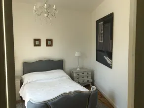 This chic townhouse in centre of thriving Bastide village. - Image 3