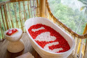 3 Bdr - Luxury Cliffside Bamboo Villa - Image 2
