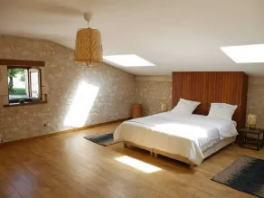 Pretty stone house with swimming pool in magnificent agricultural area - Image 3