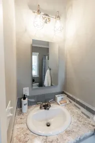 - Adorable Guest House in South Tyler - - Image 4