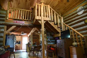 Cozy hand-built cabin in the heart of wine country, near mountains and Mayberry - Image 2