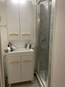Beautiful F2 is completely renovated and fully equipped - Image 2