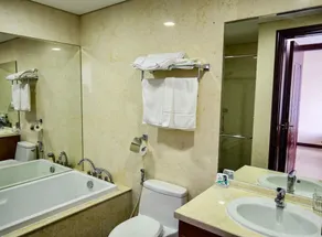 VINHOMES ROYAL CITY HANOI ♥ ROSY LUXURY 2 BR ^^ - Image 2